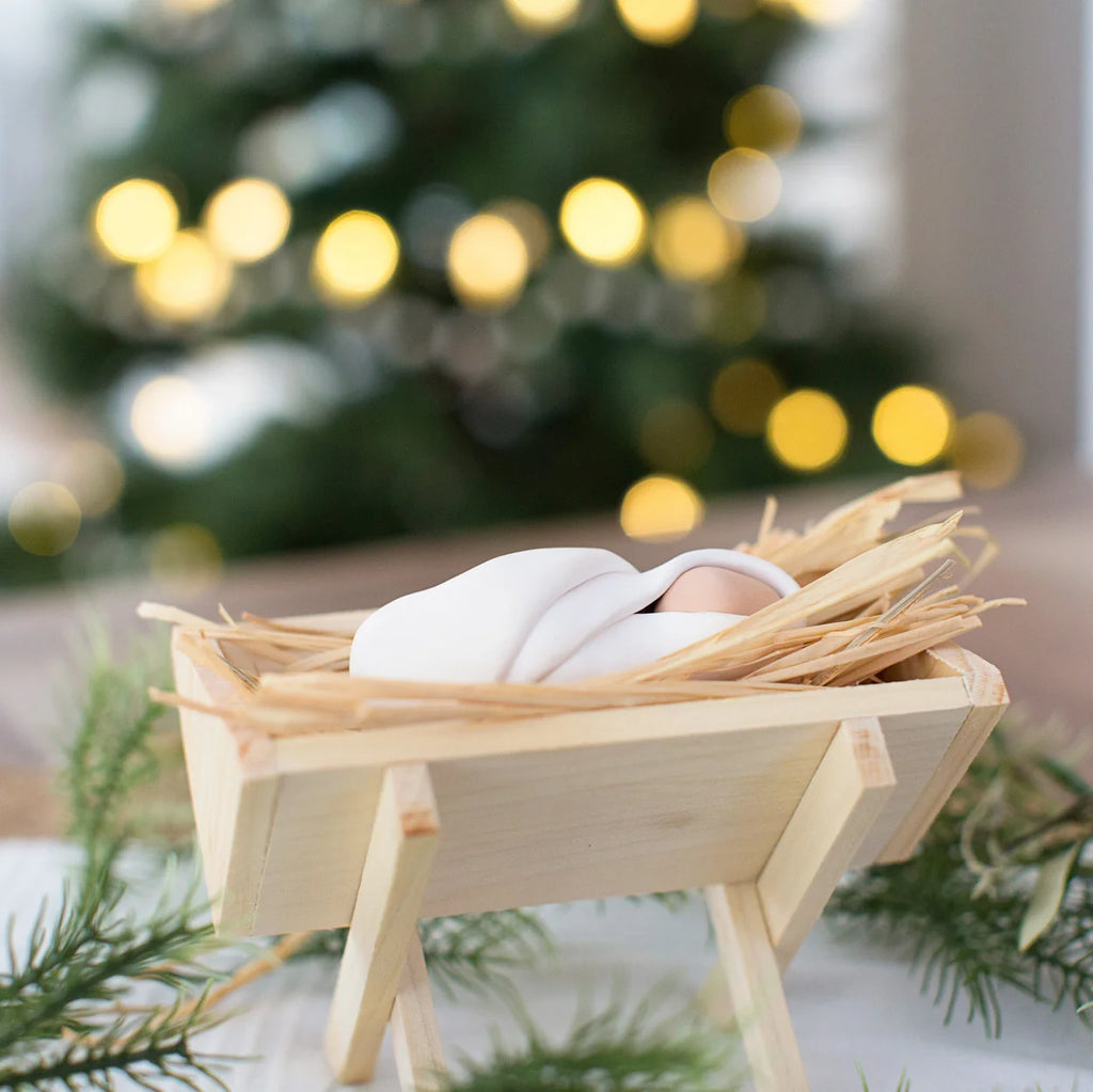 Giving Manger: A Christmas Family Tradition