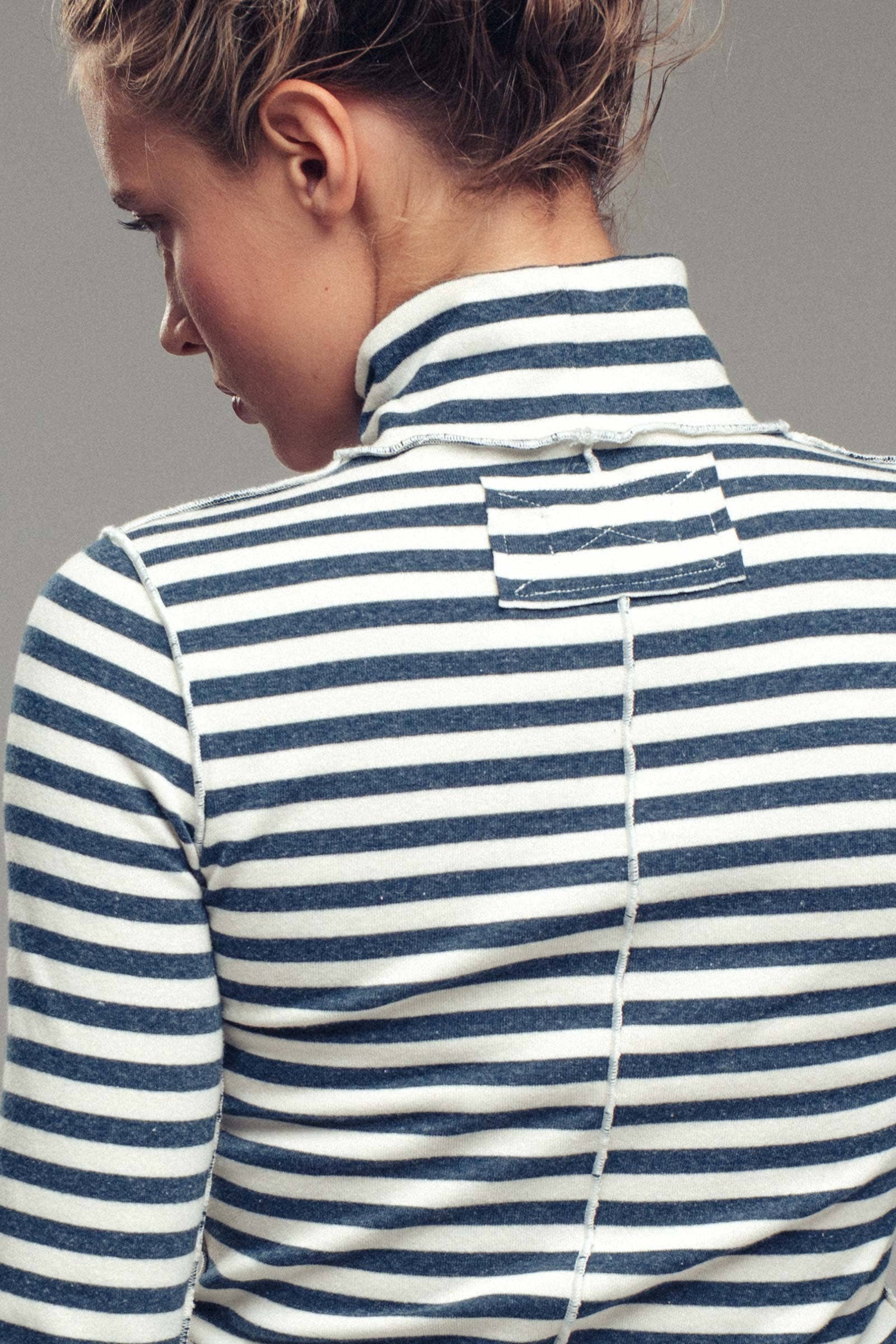 Contrast Seam Turtleneck Knit Top