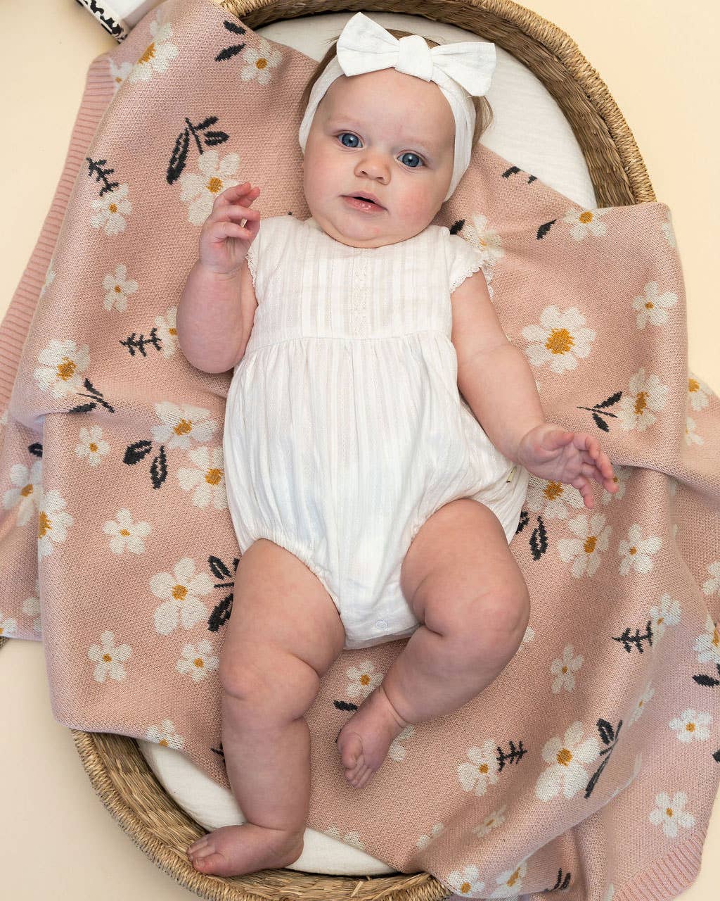 Daisy Floral Knit Baby Blanket