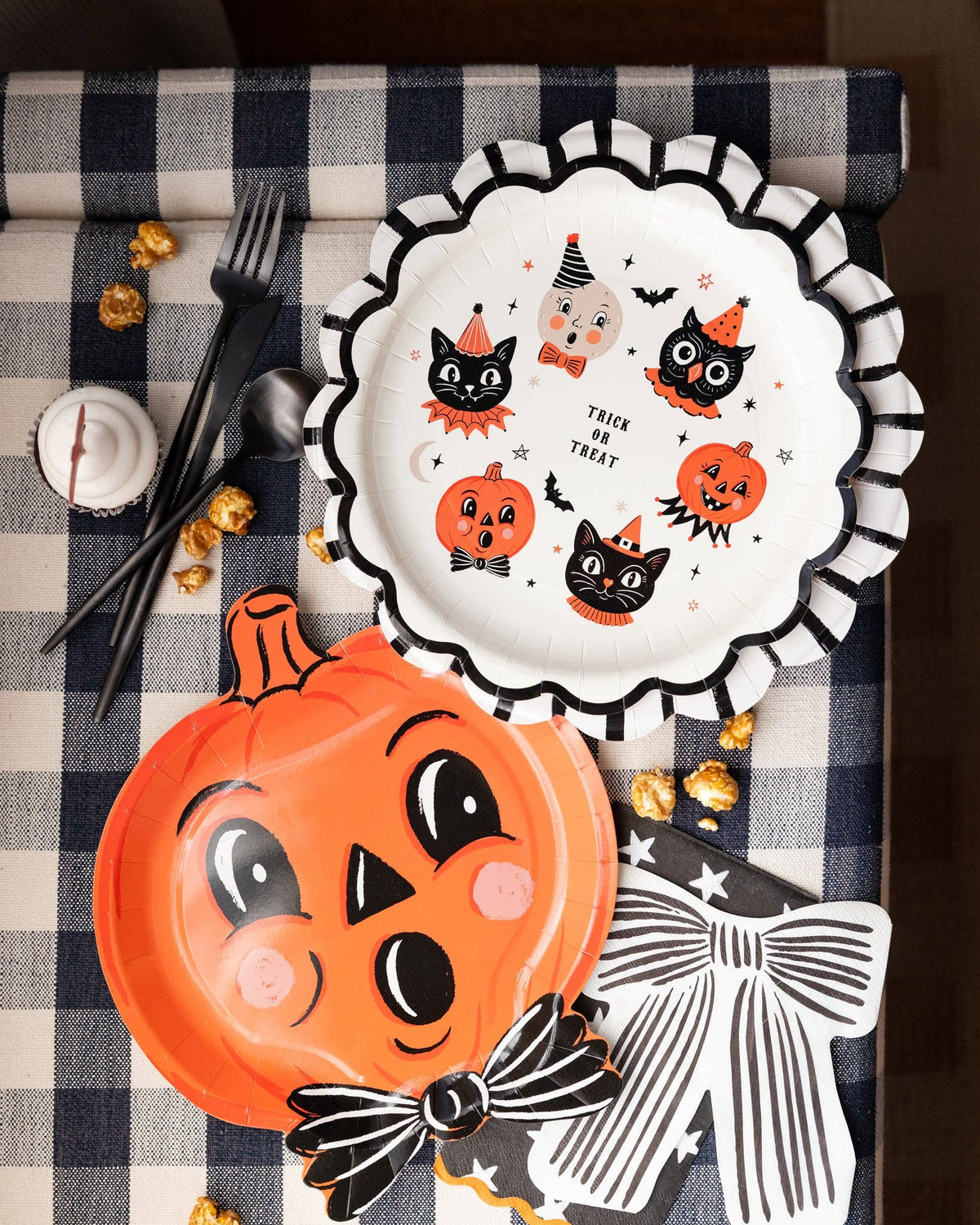 Vintage Halloween Characters Plates