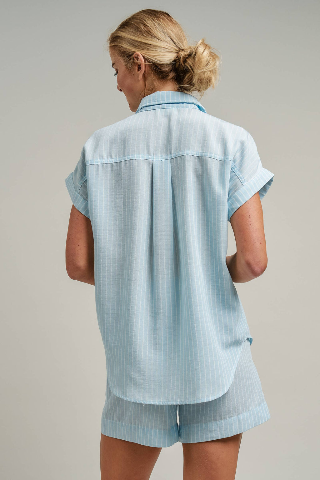 Linen Short Sleeve Button-Down Shirt