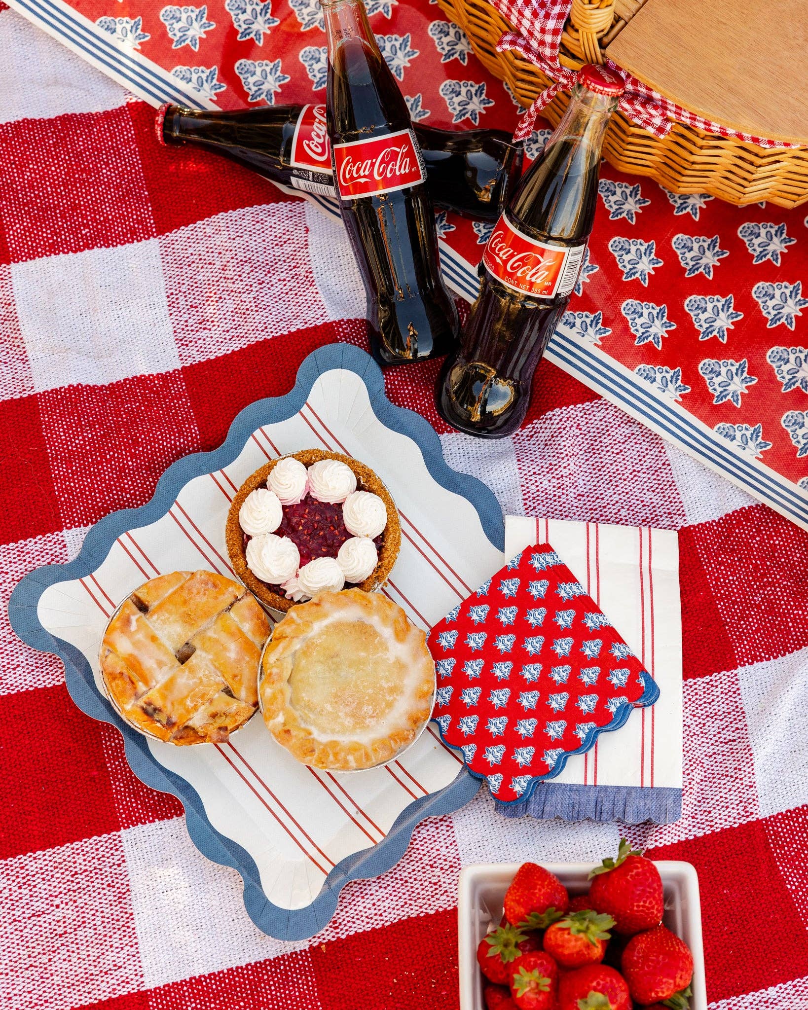 Plaid Stars Paper Cocktail Napkins