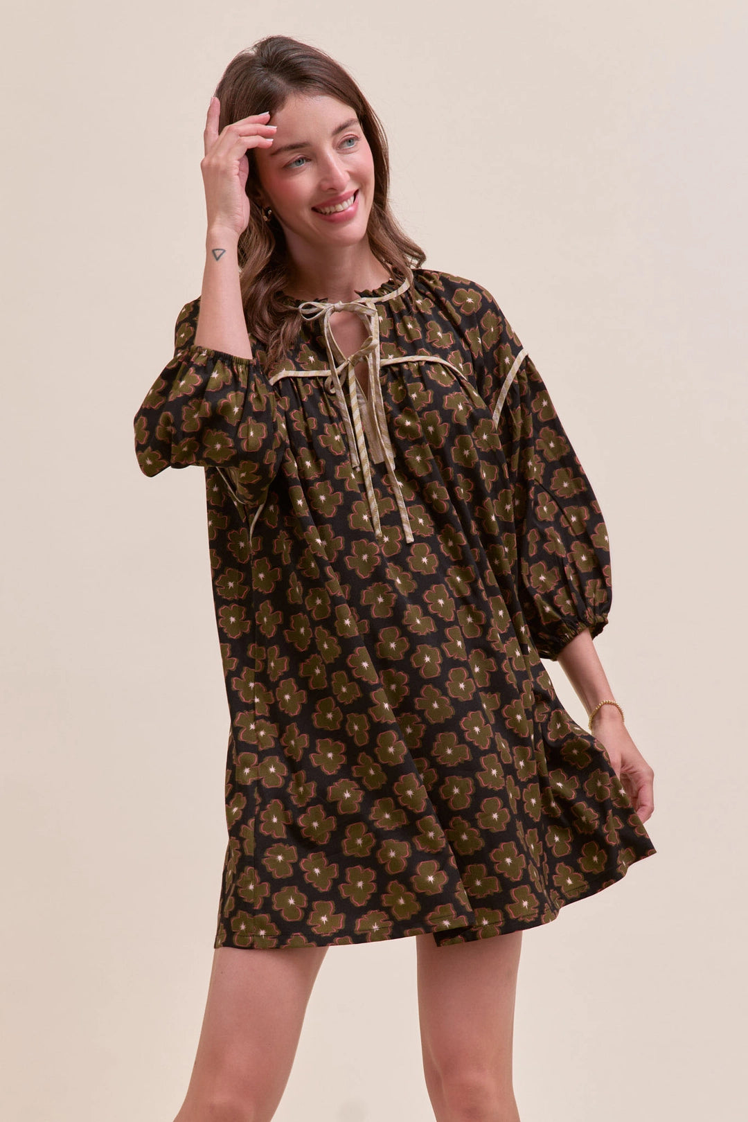 Contrast Binding Floral Mini Shift Dress