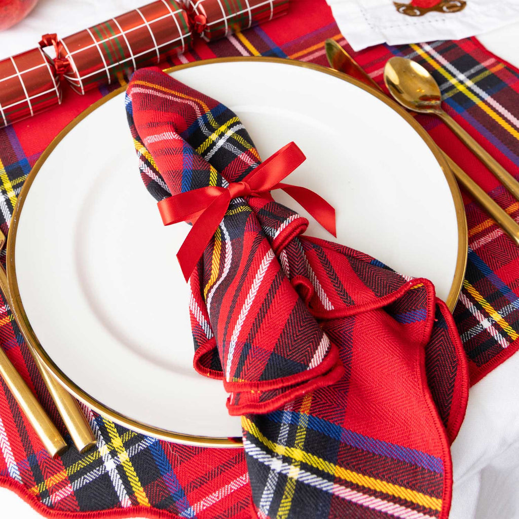 Red Plaid Scalloped Dinner Napkin