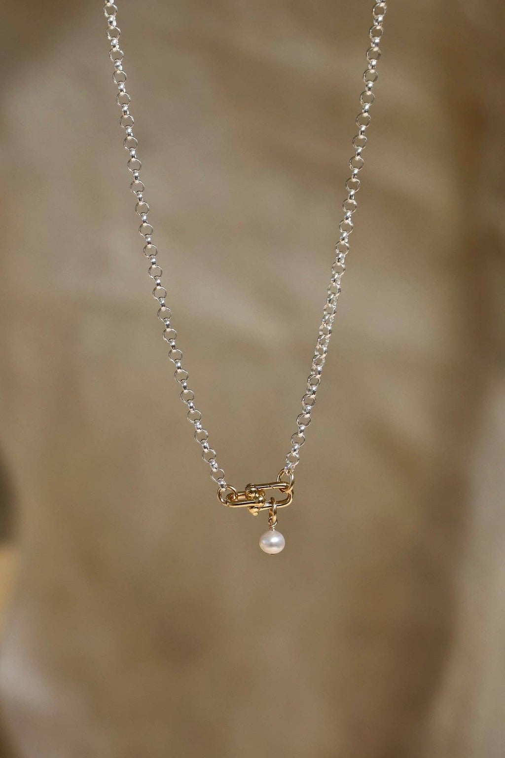 Sora Link Chain and Pearl Necklace