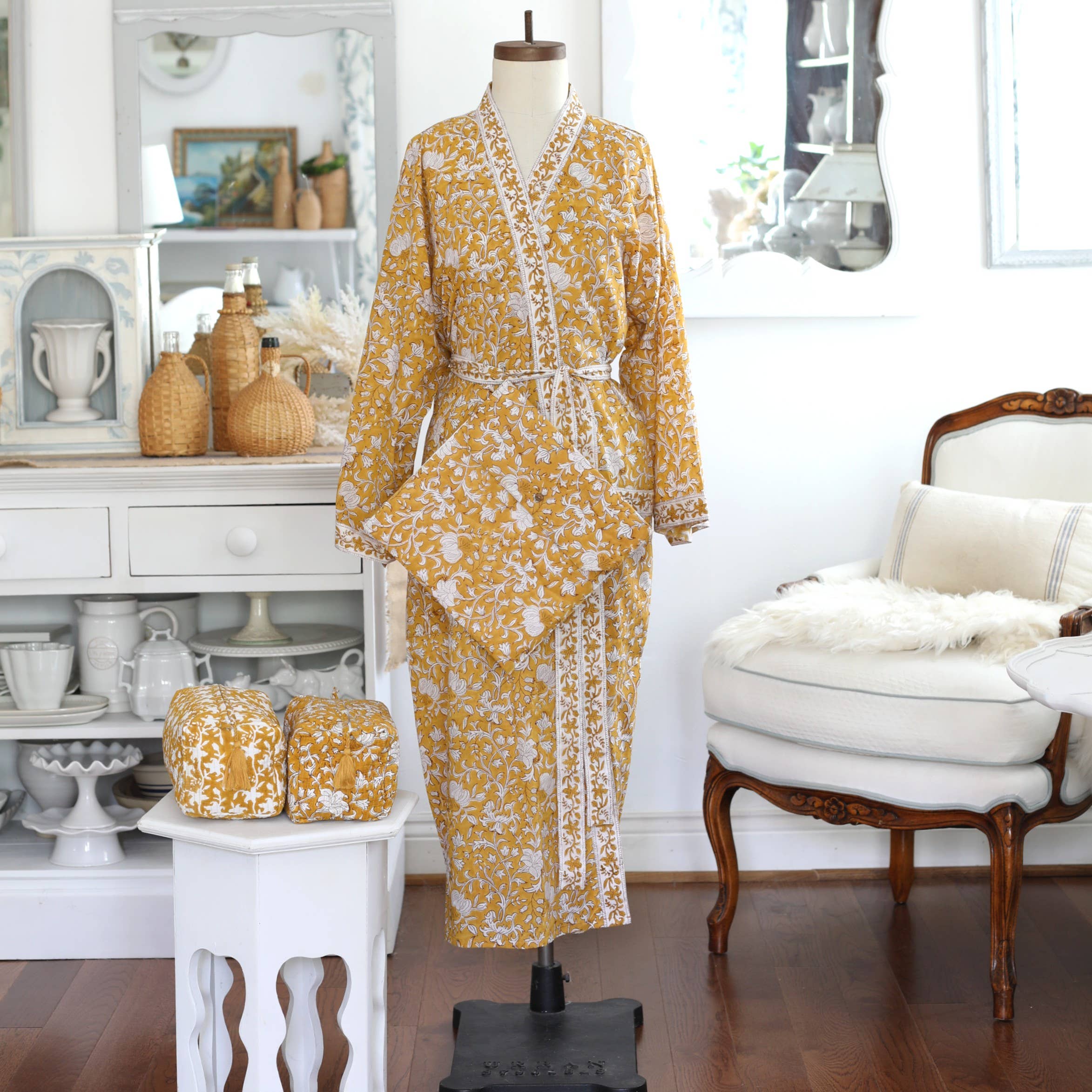 Pacho Saffron Verso Cosmetic Bag