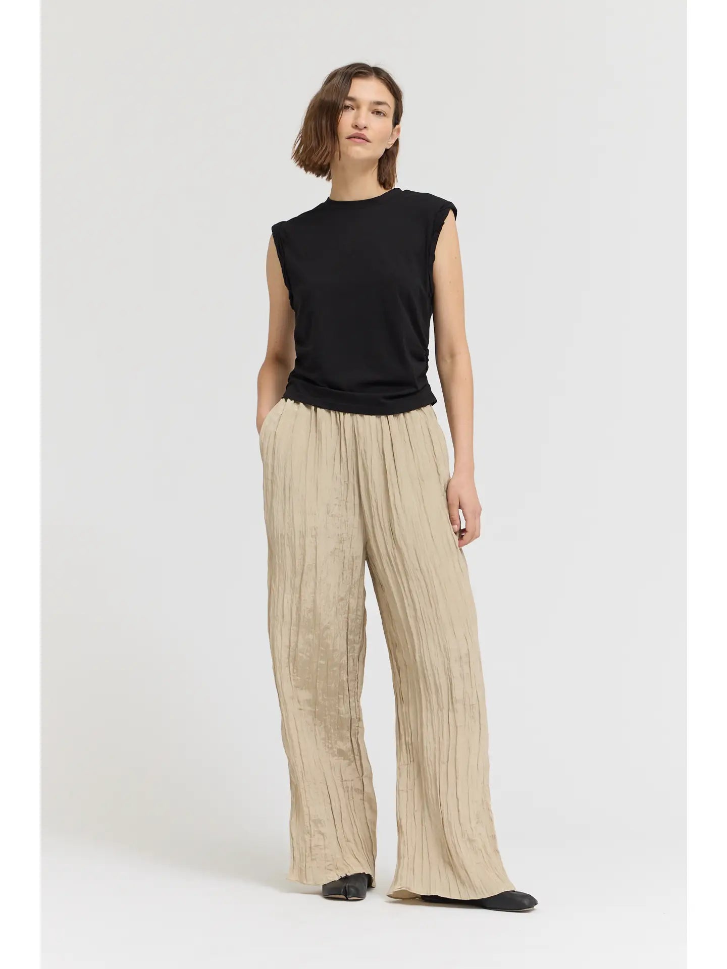 Twist Detail Sleeveless Top