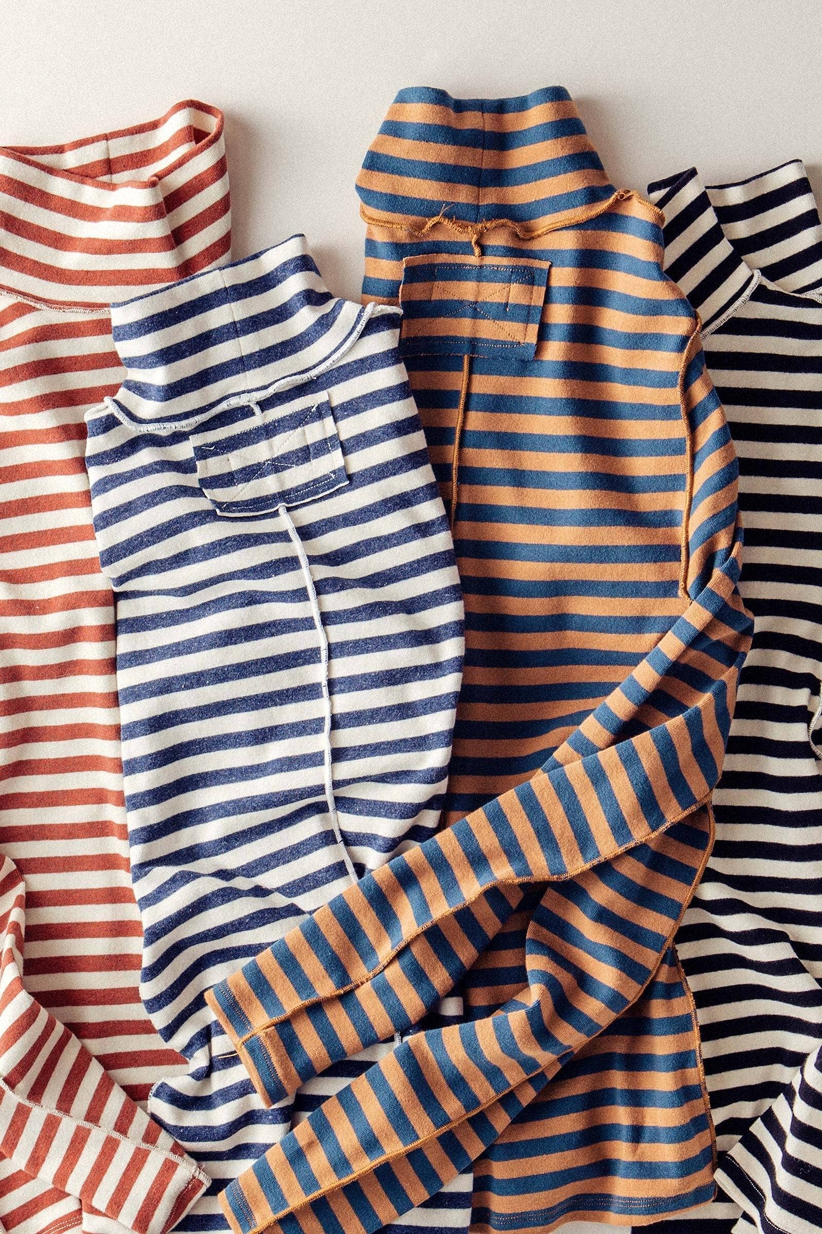 Contrast Seam Turtleneck Knit Top