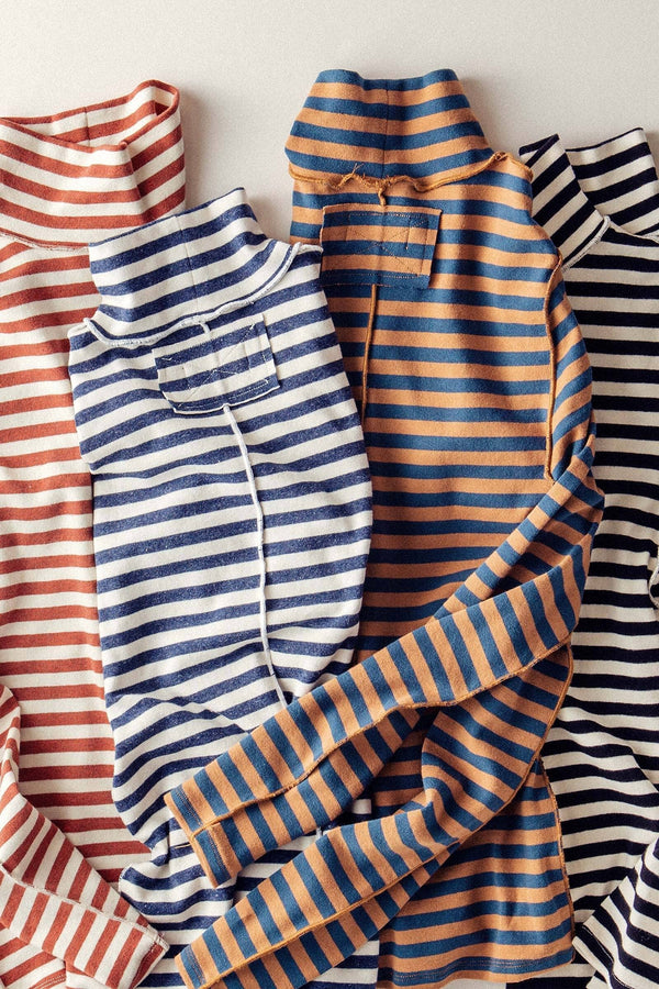 Contrast Seam Turtleneck Knit Top