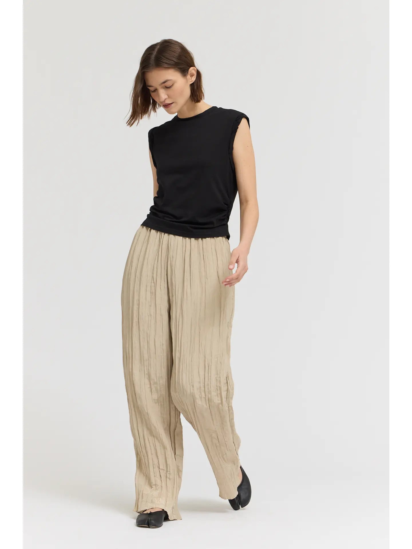 Twist Detail Sleeveless Top