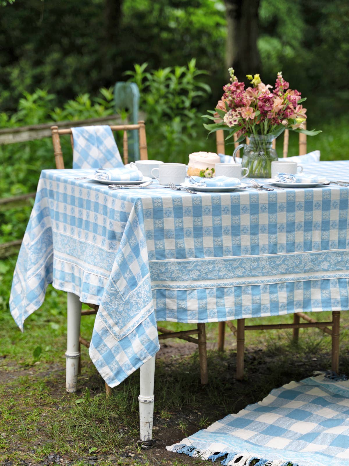 Blue Charm Jacquard Tablecloth