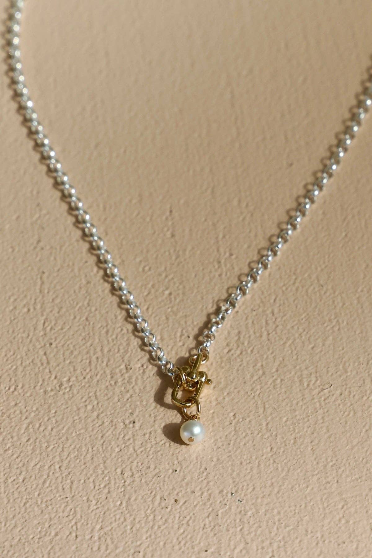 Sora Link Chain and Pearl Necklace