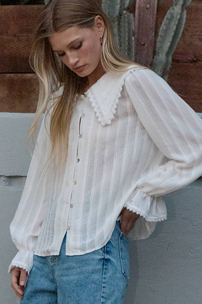 Lace Collar Button Blouse