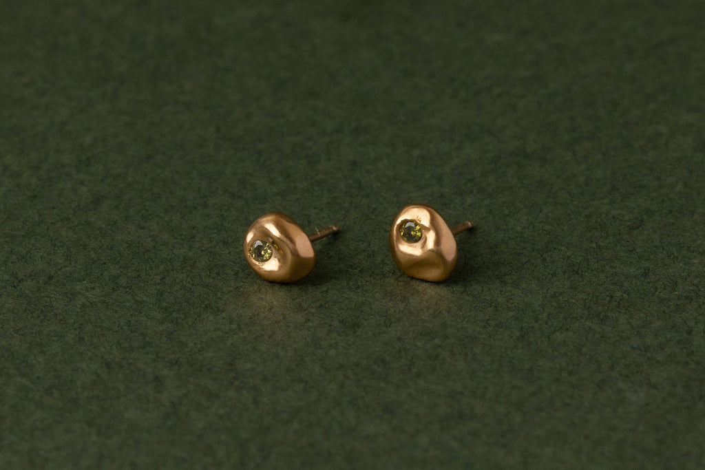 Pebble Studs