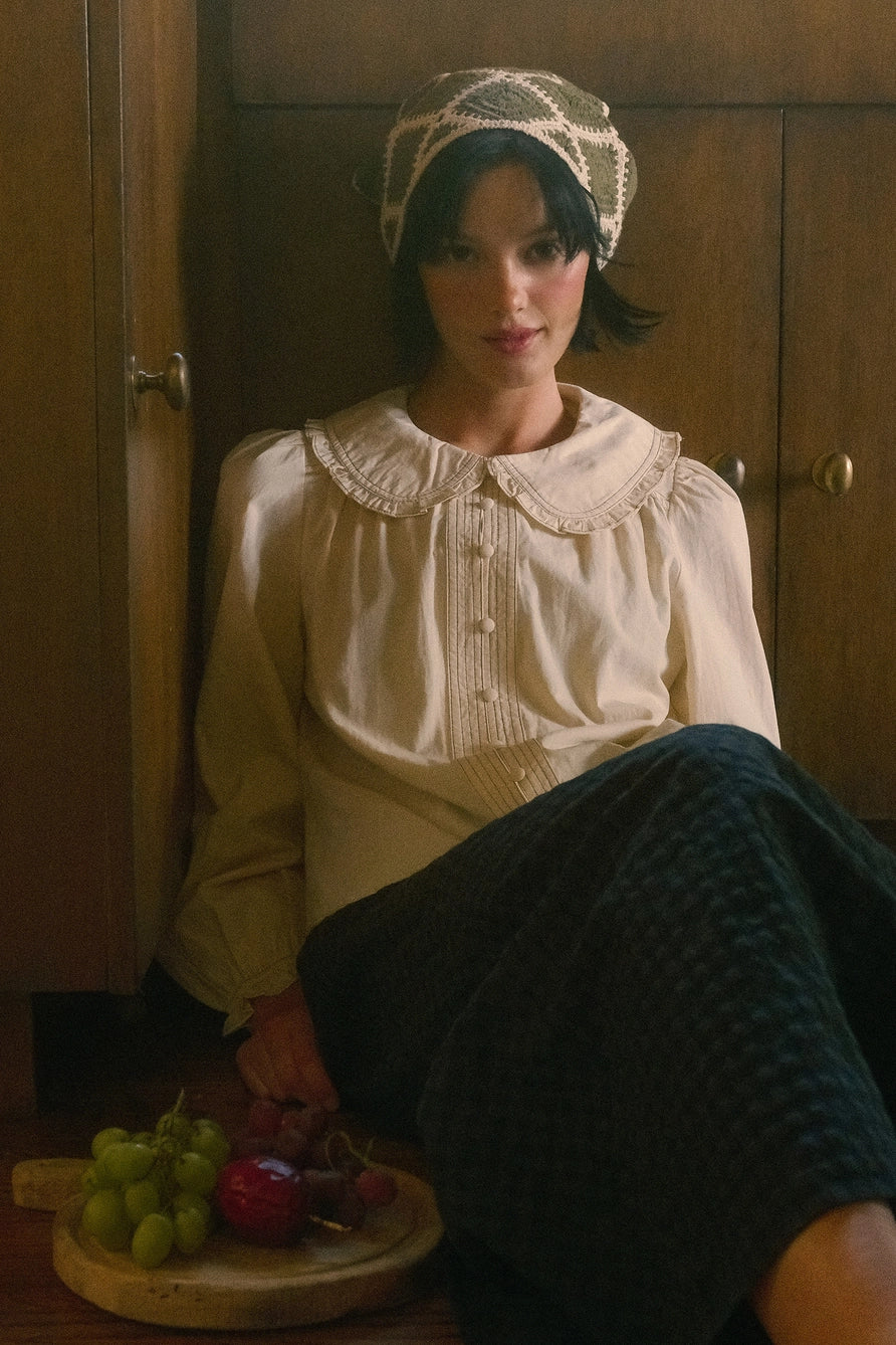 Contrast Stitch Ruffle Collar Blouse