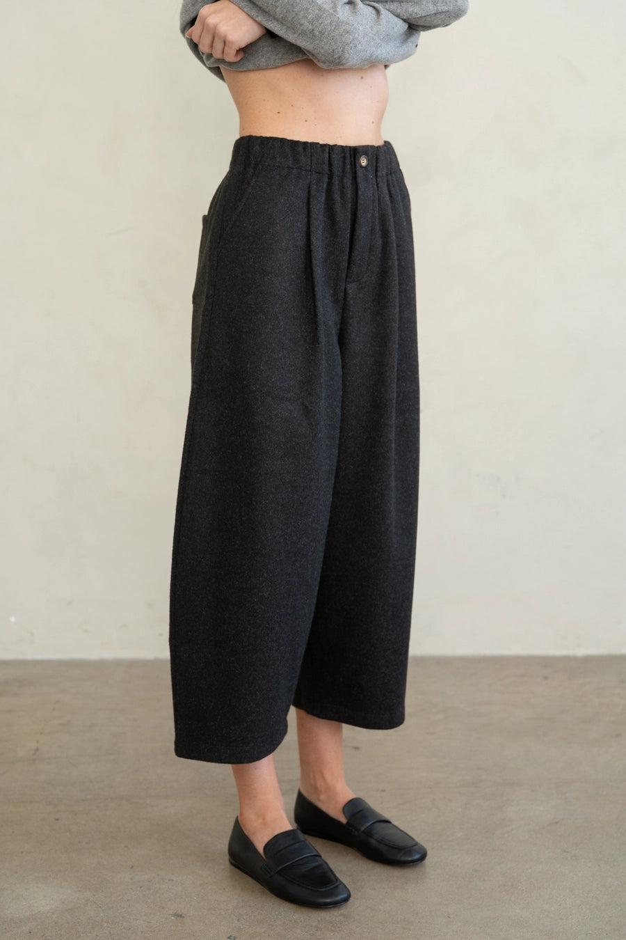 Elastic Waist Barrel Trouser