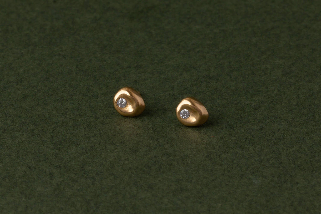 Pebble Studs