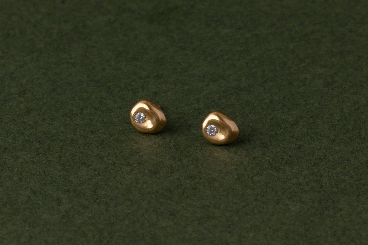 Pebble Studs
