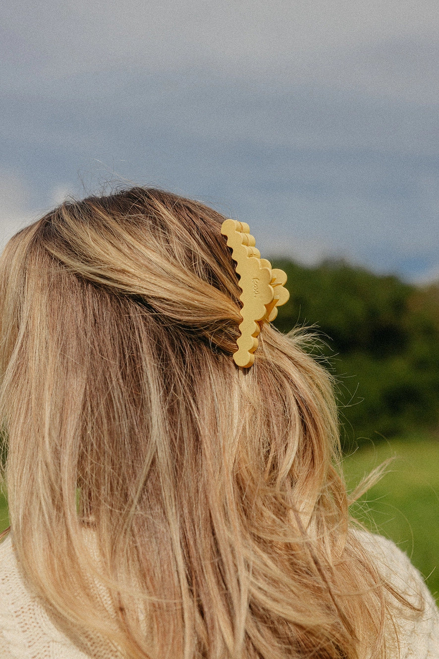 Kaxi Scalloped Midi Hold Everything Claw