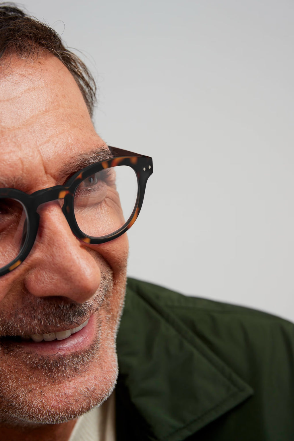 #C Tortoise Reading Glasses