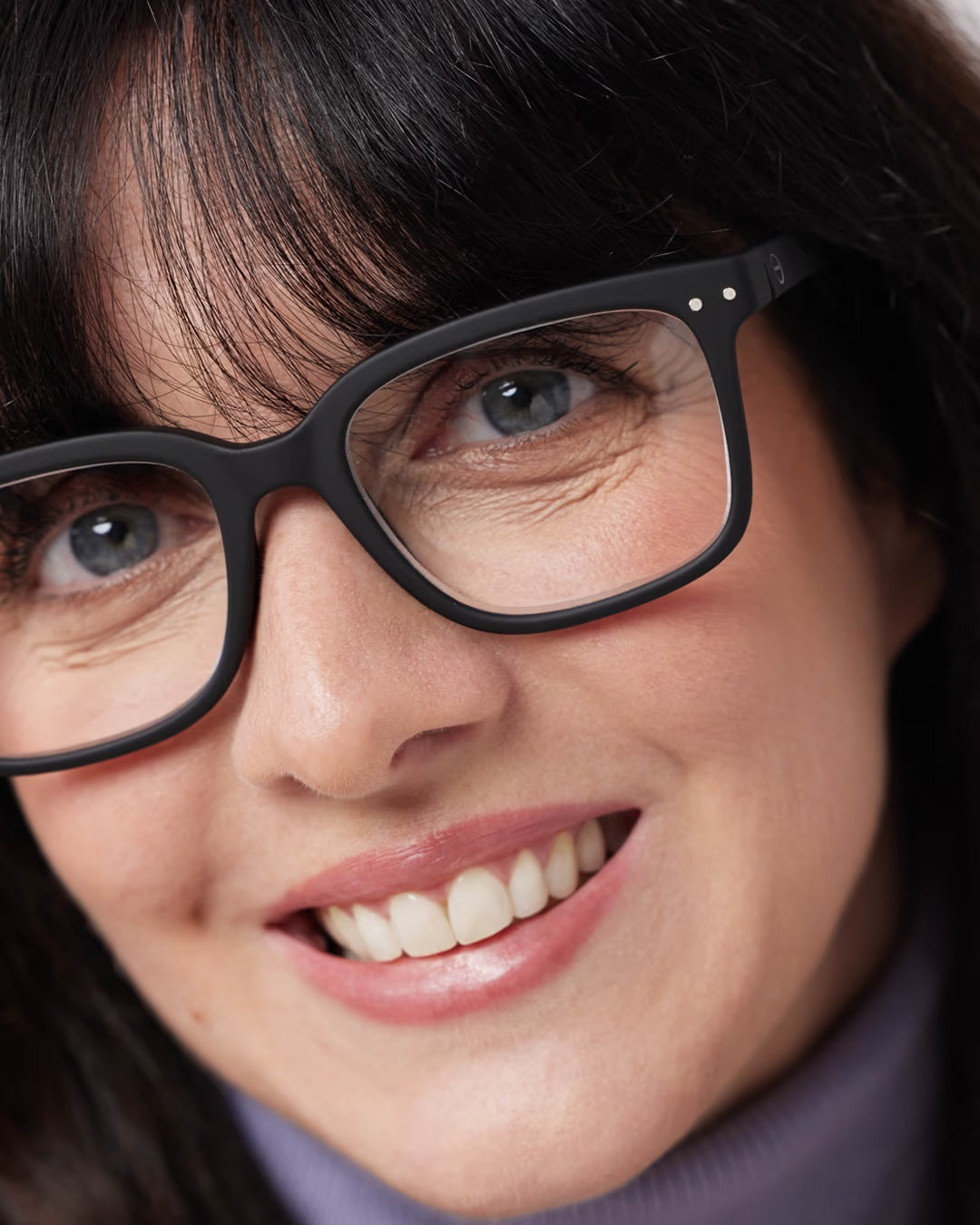 #L Black Reading Glasses