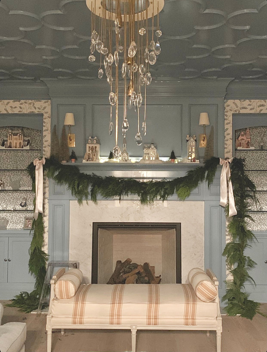 Hailee Sculpted Chandelier