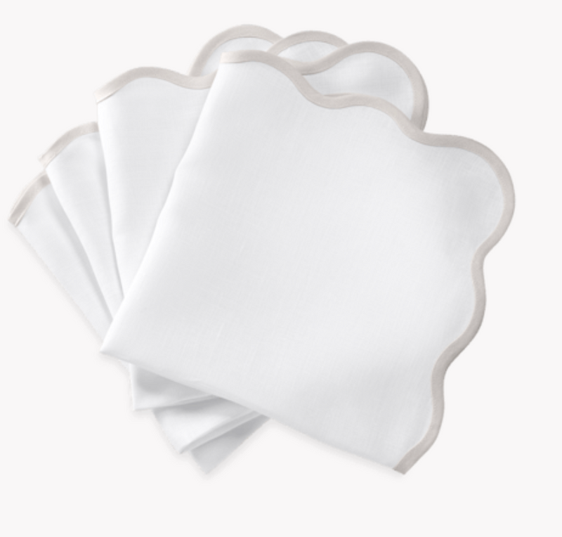 Scallop Edge Napkins- Set of 4