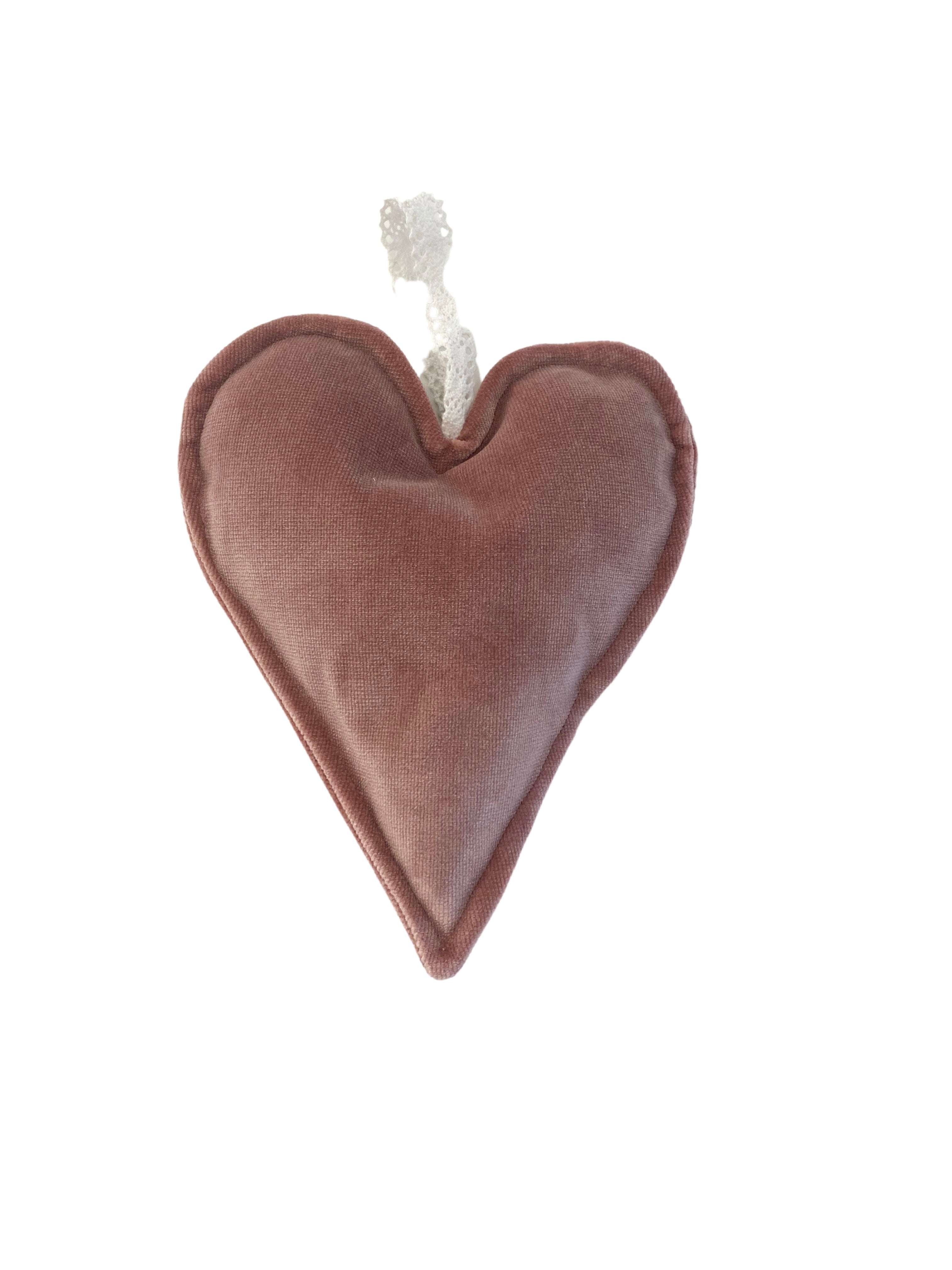 Velvet Hanging Heart Rouge