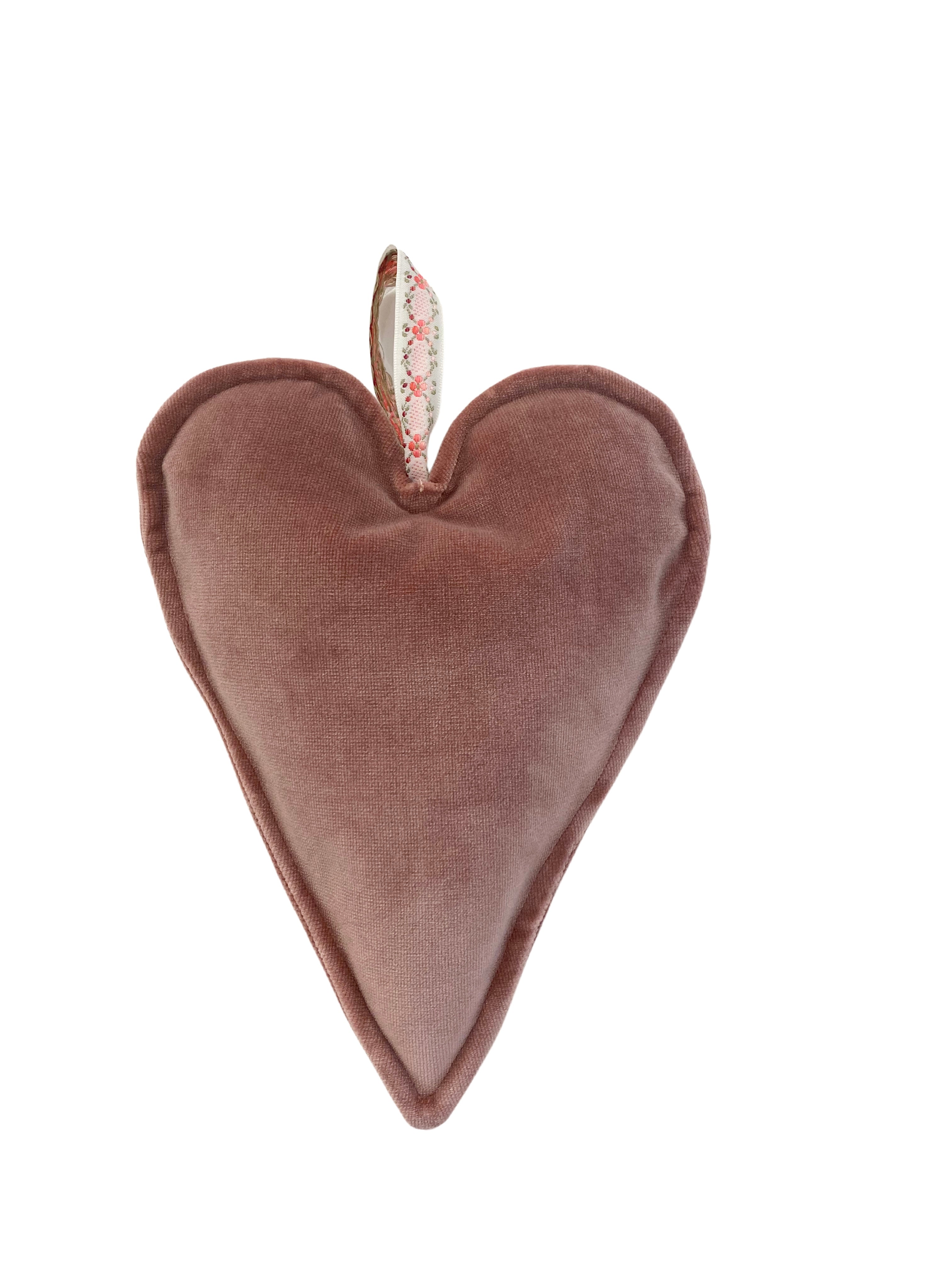 Velvet Hanging Heart Rouge